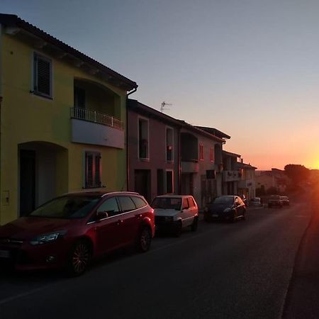 La Casa Del Sole - Casa Vacanze Uri Exteriör bild